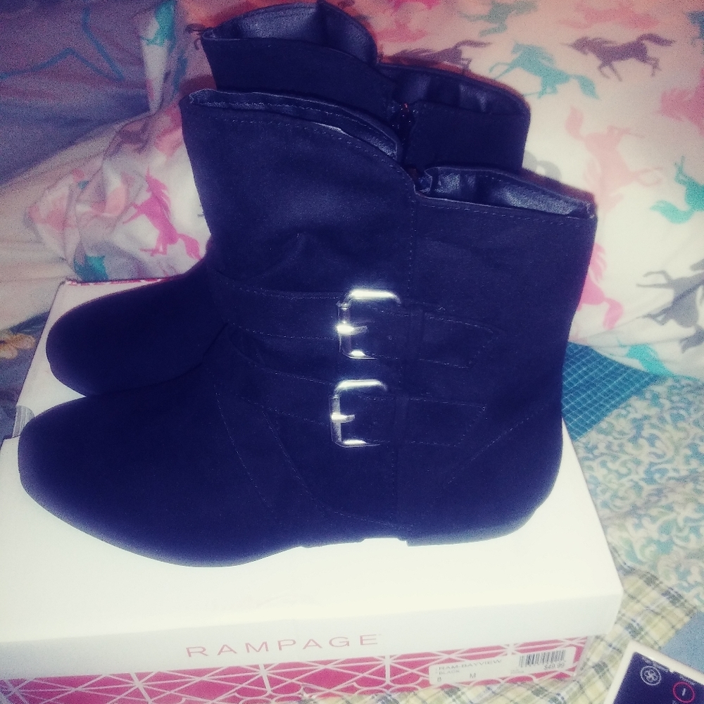 Ankle zip boots